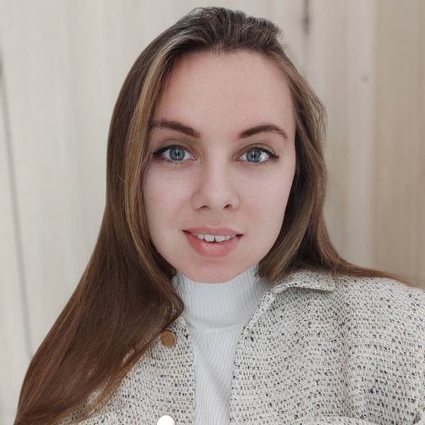 Анастасія Жмуренко, вчитель історії - Liceum