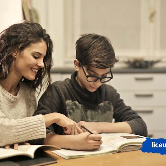 Головна роль батьків в розвитку дітей - Liceum