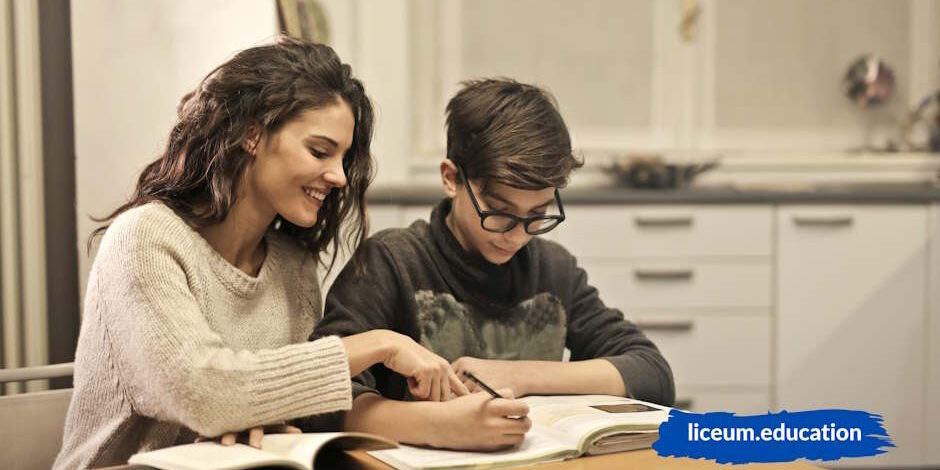 Головна роль батьків в розвитку дітей - Liceum